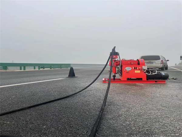 蒲城马路路基路面开裂下沉注浆加固灌浆